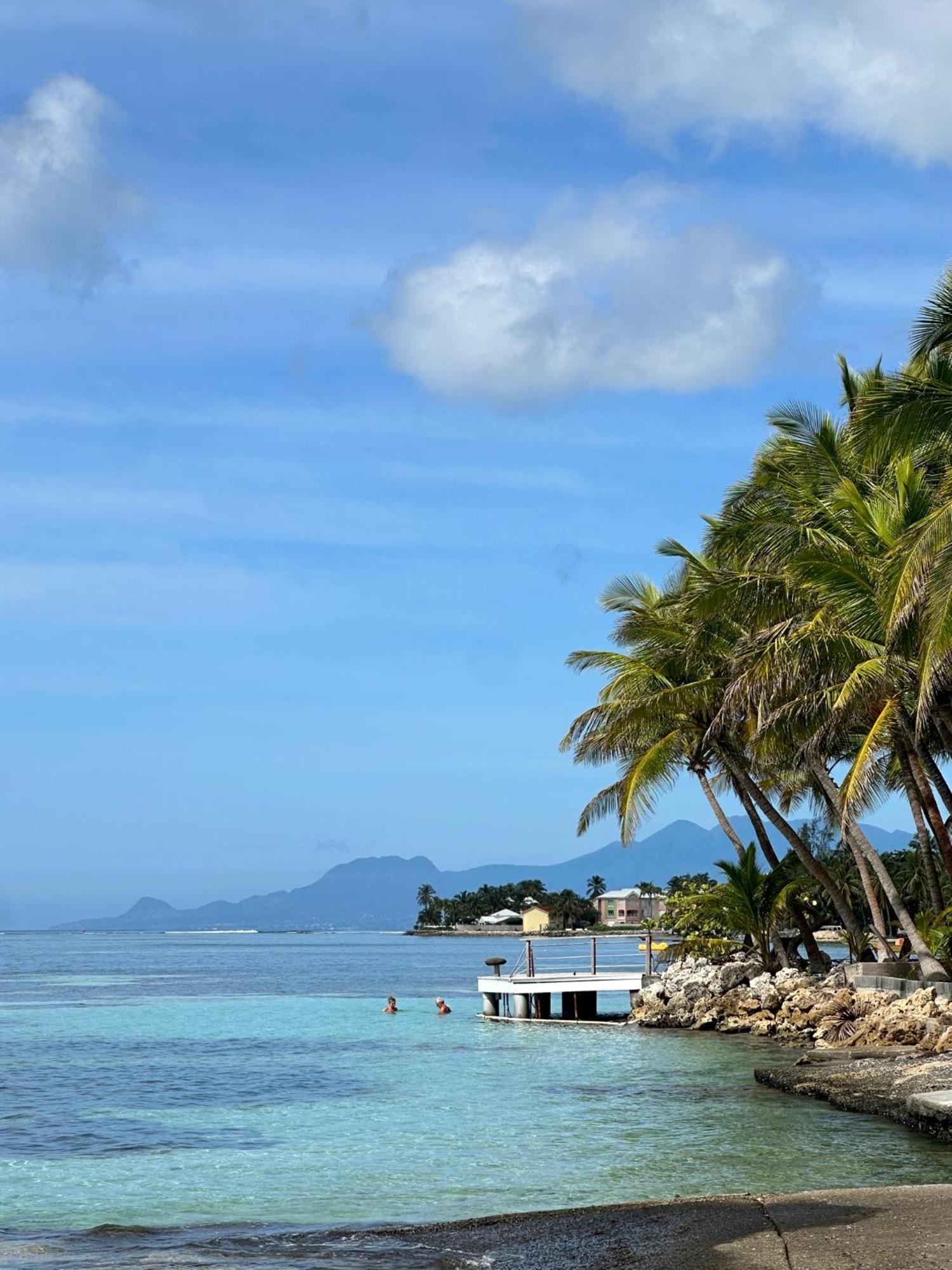 Unique : Pieds Dans L'Eau Face Au Lagon Sainte-Anne  Ngoại thất bức ảnh